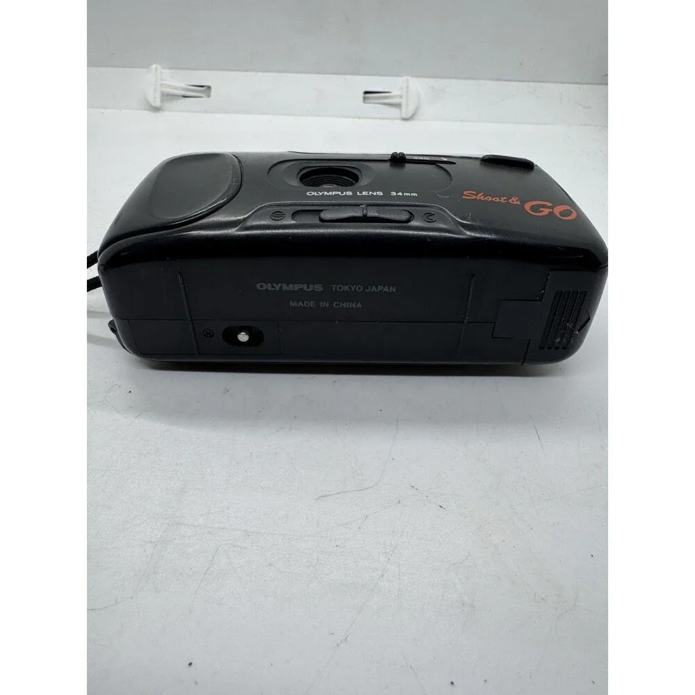 Olympus Shoot & Go R 35mm Point & Shoot Film Camera Fixed Focus Flash Black